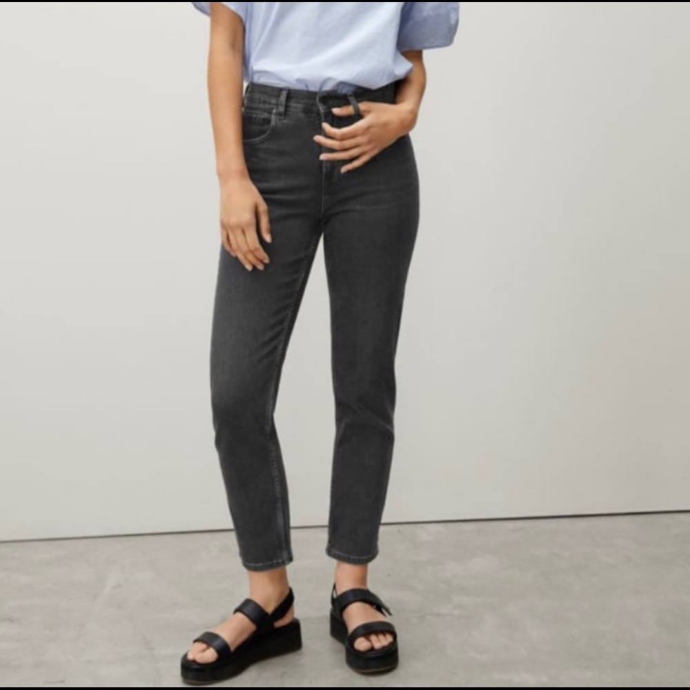 Everlane The Original Cheeky straight leg jean